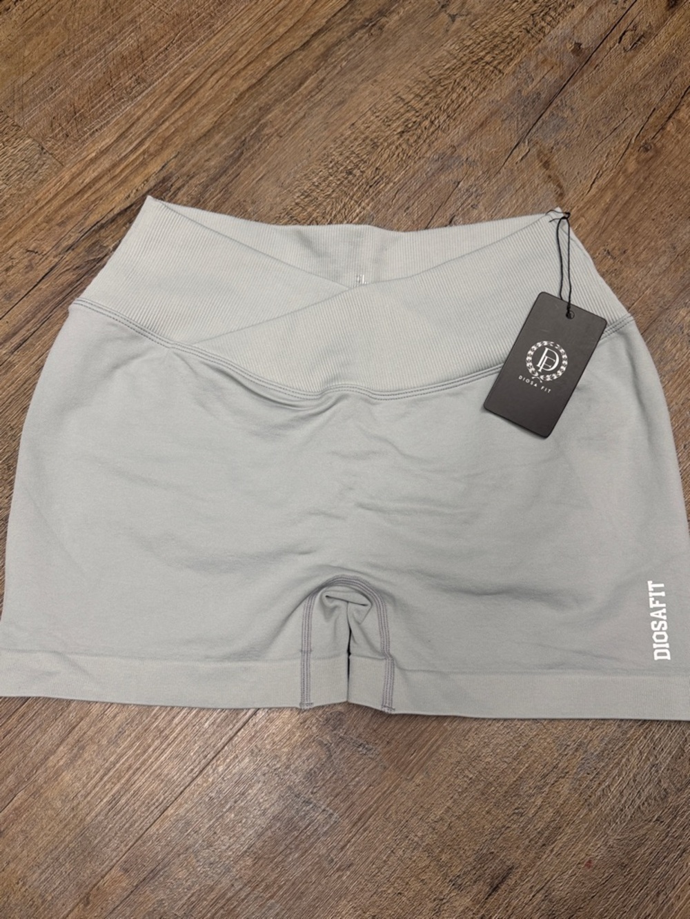 Diosa Fit High-Rise Light Gray Seamless Workout Shorts size xl